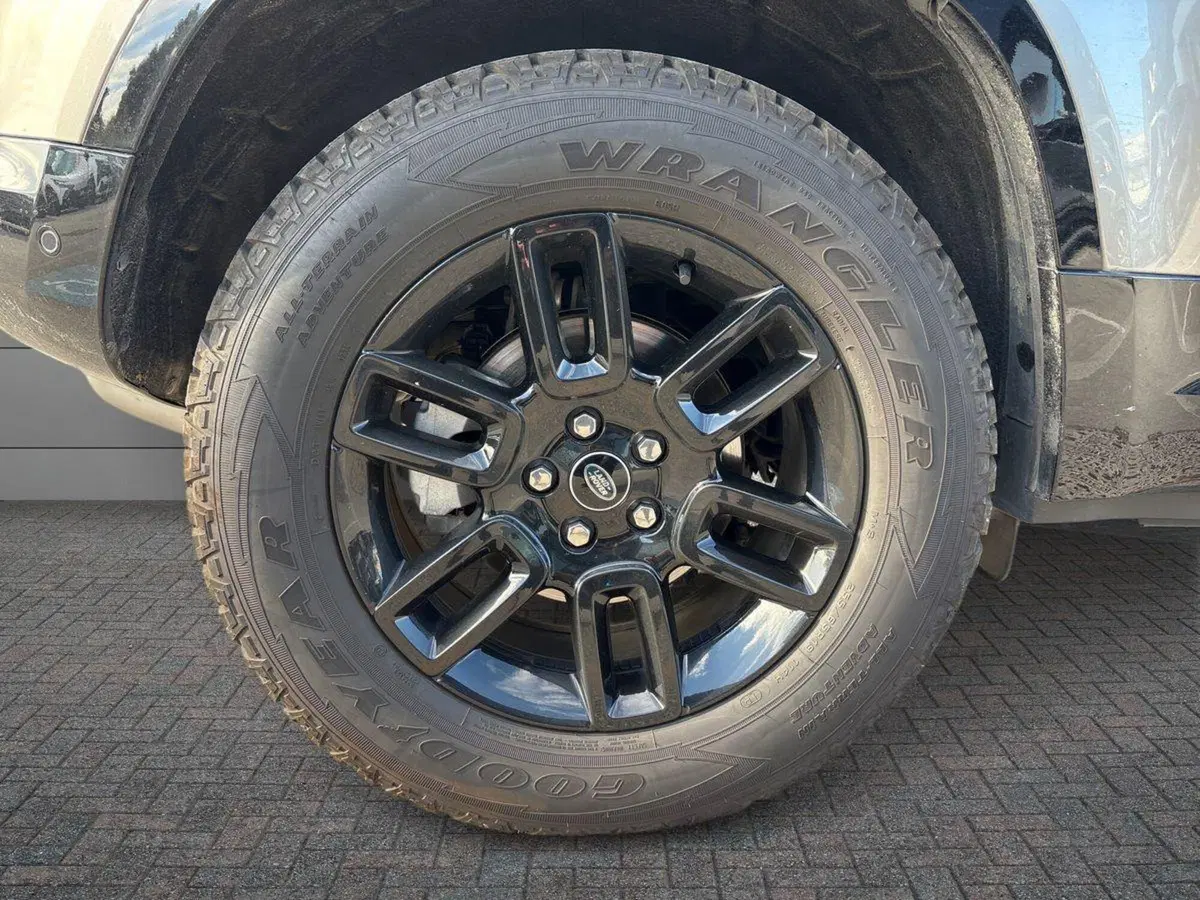 Land Rover Defender usata a Venezia (14)