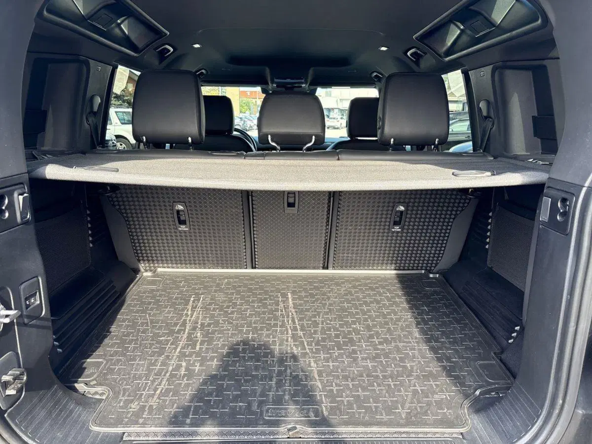 Land Rover Defender usata a Venezia (18)