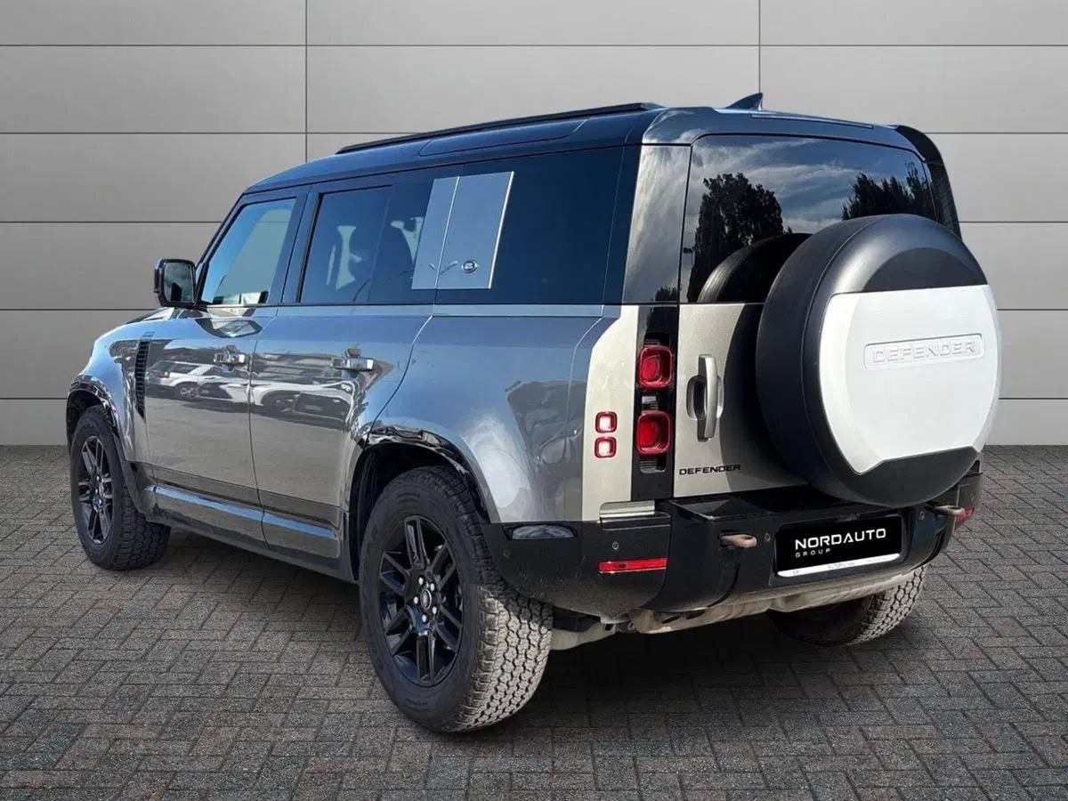 Land Rover Defender usata a Venezia (2)