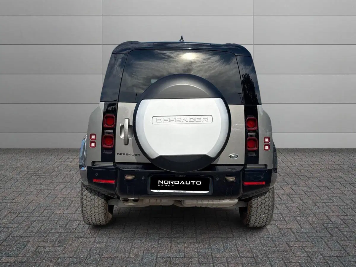 Land Rover Defender usata a Venezia (3)