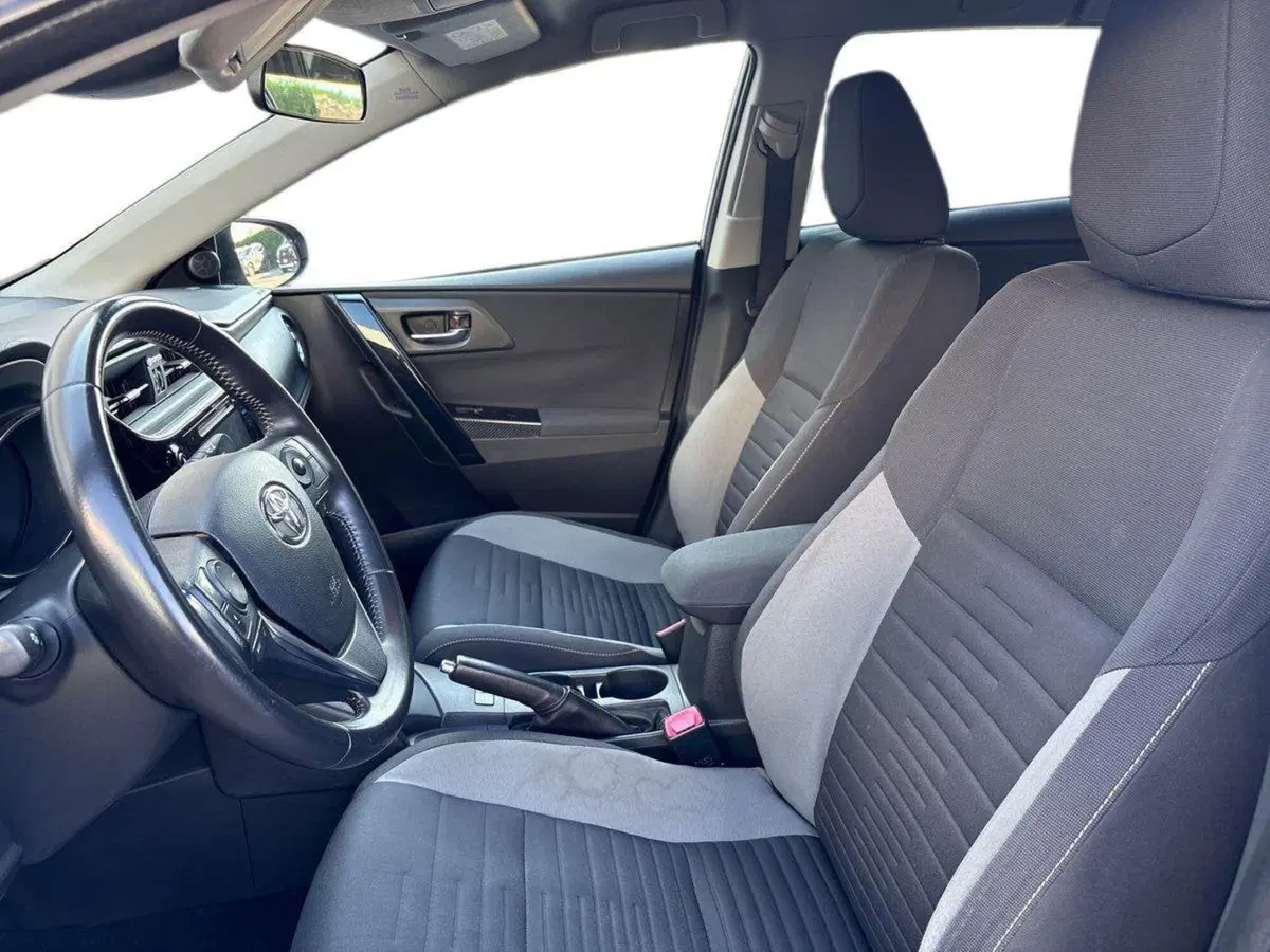 Toyota Auris usata a Venezia (10)