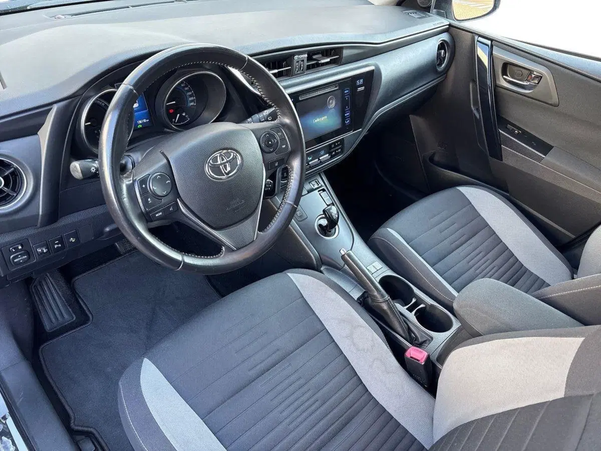 Toyota Auris usata a Venezia (9)