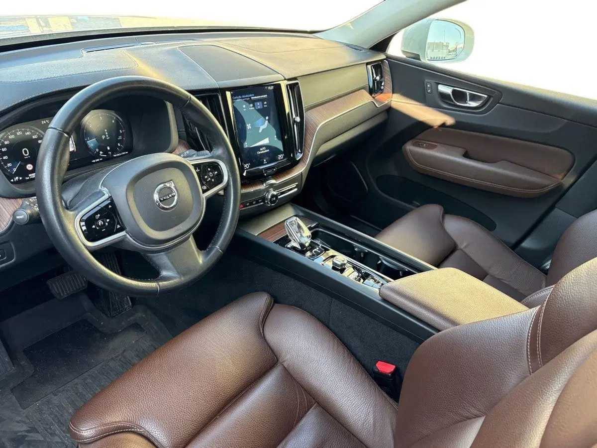 Volvo XC60 usata a Venezia (8)