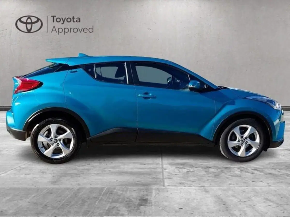 Toyota Toyota C-HR usata a Cagliari (4)