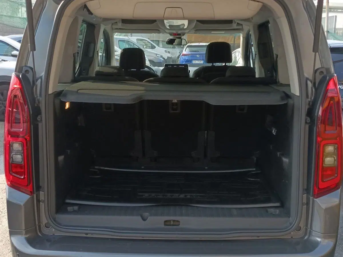Toyota Proace City Verso usata a Milano (6)