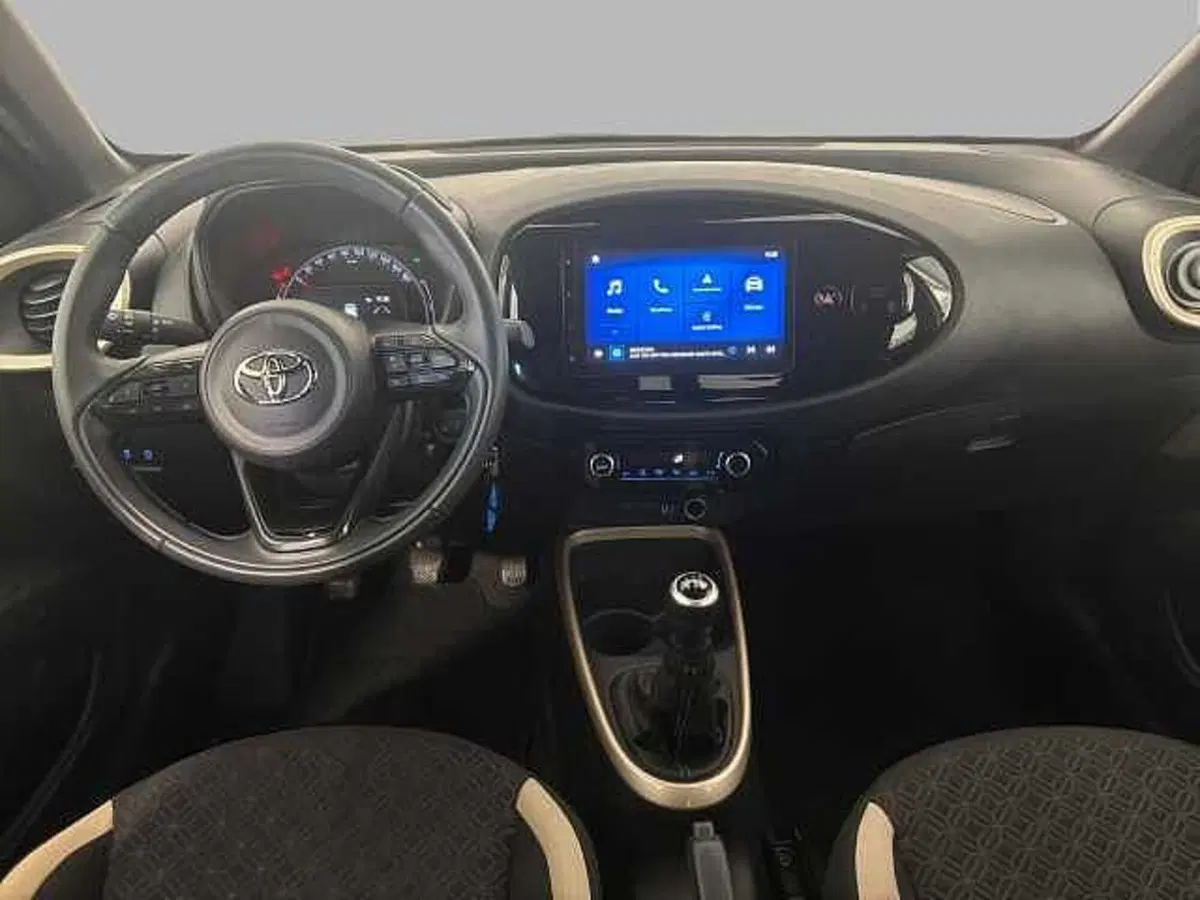 Toyota Aygo X usata a Roma (8)