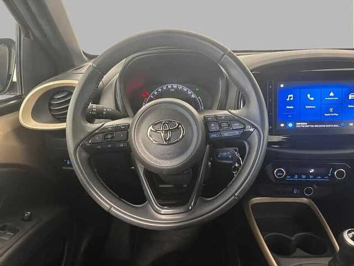 Toyota Aygo X usata a Roma (9)