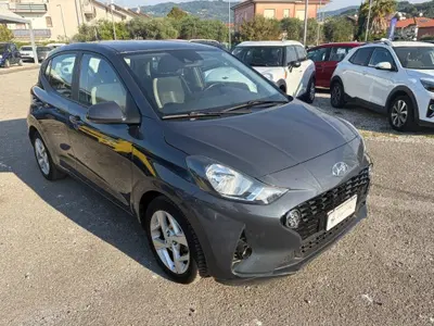Hyundai i10 1.0 MPI Tech del 2023 usata a La Spezia