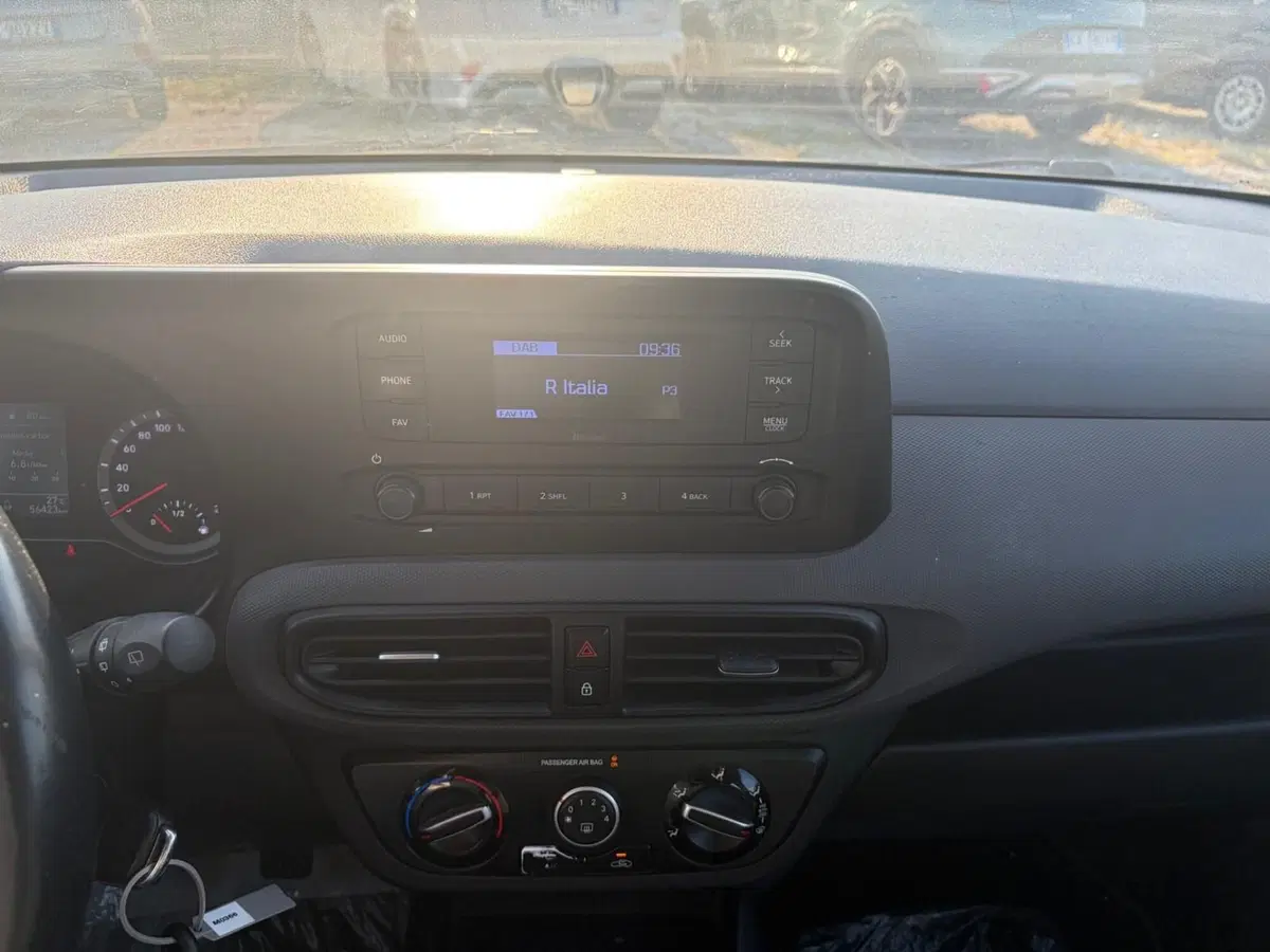 Hyundai i10 usata a La Spezia (16)