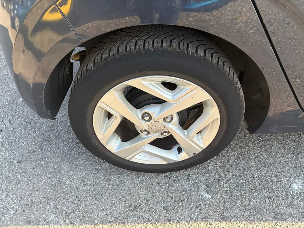 Hyundai i10 usata a La Spezia (9)