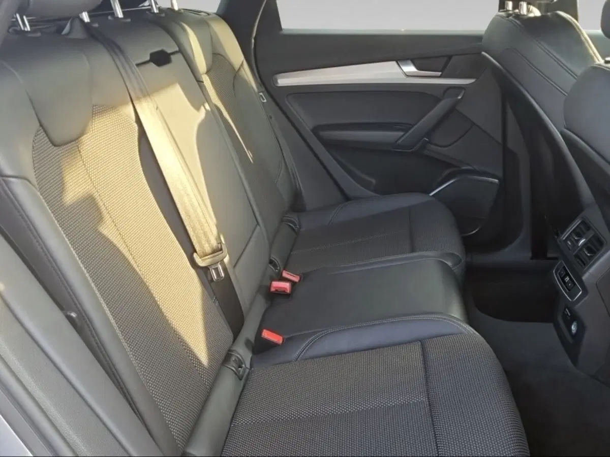 Audi Q5 Sportback usata a Livorno (12)