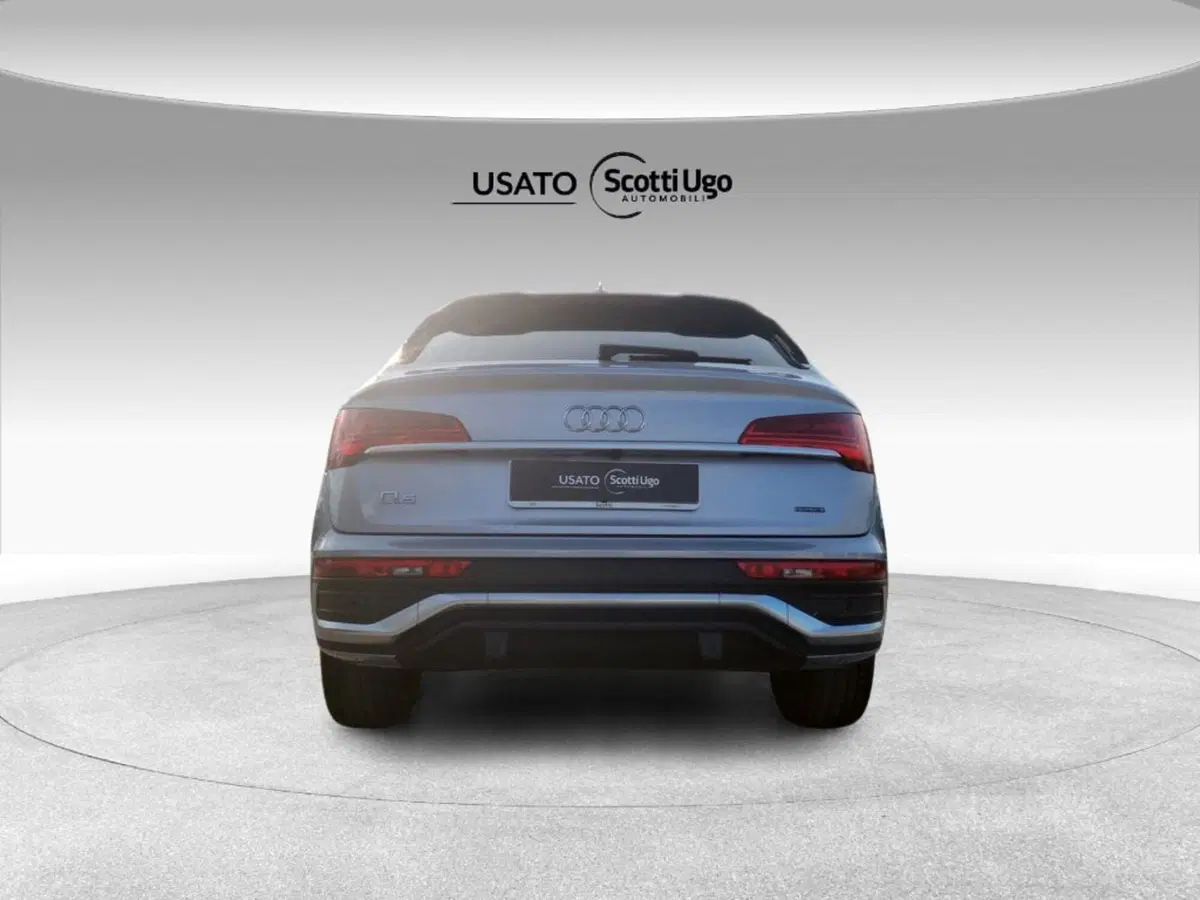 Audi Q5 Sportback usata a Livorno (5)
