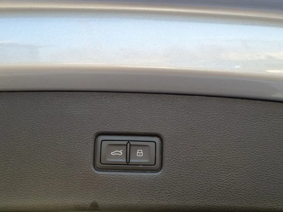 Audi Q5 Sportback usata a Livorno (7)