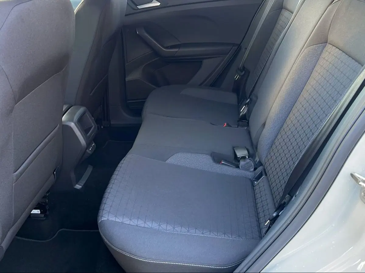 Volkswagen T-Cross usata a Pisa (9)
