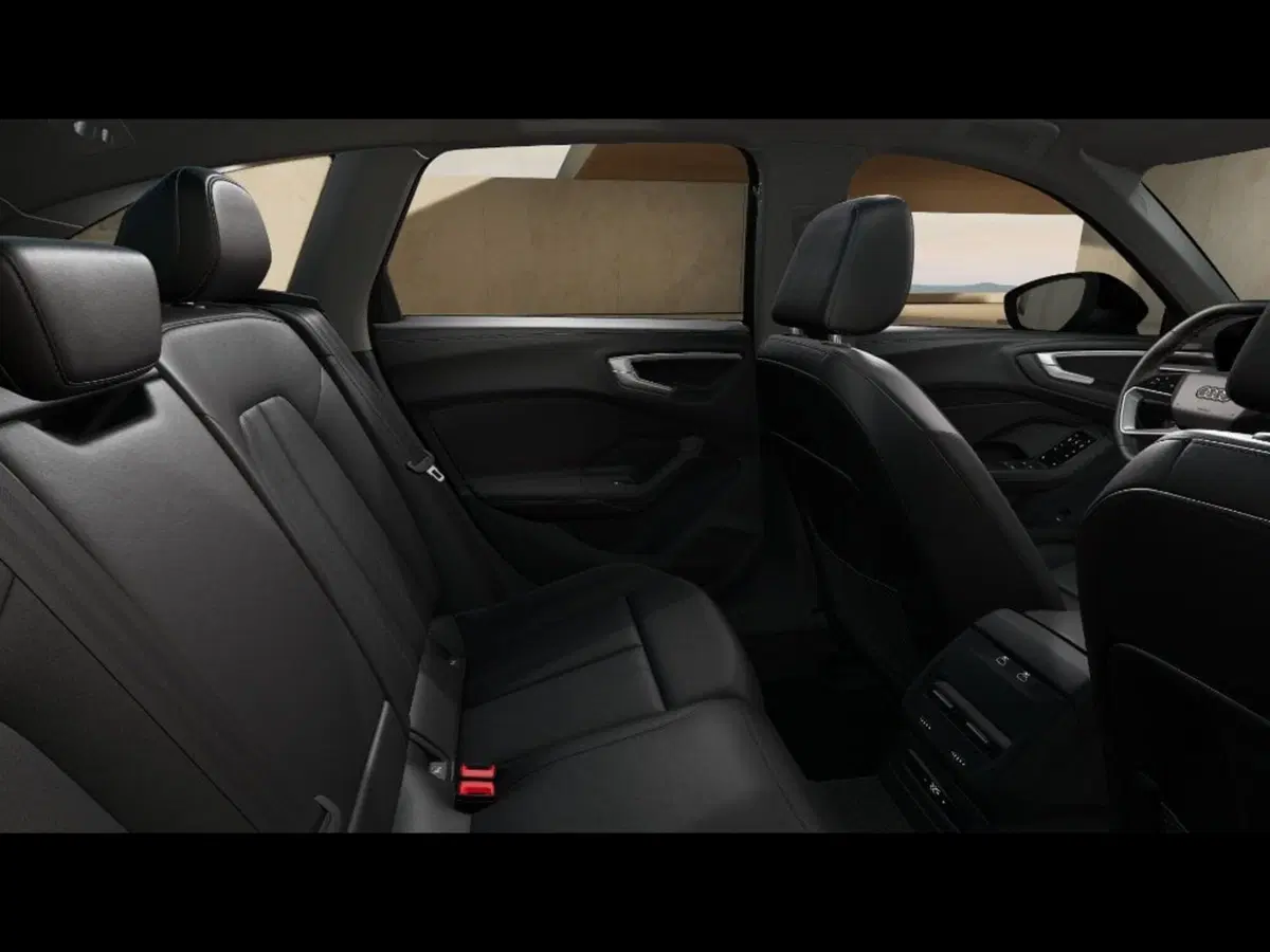 Audi A5 Avant nuova a Pisa (11)