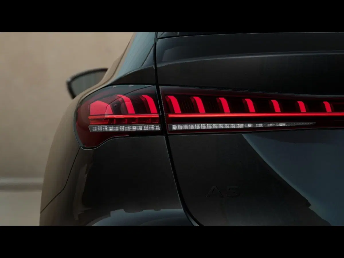 Audi A5 Avant nuova a Livorno (7)