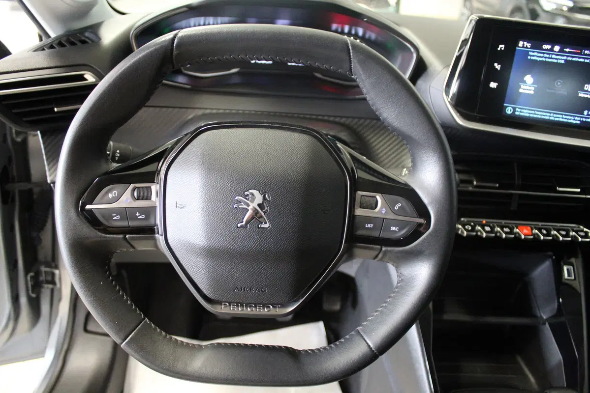 Peugeot 208 usata a Cremona (11)