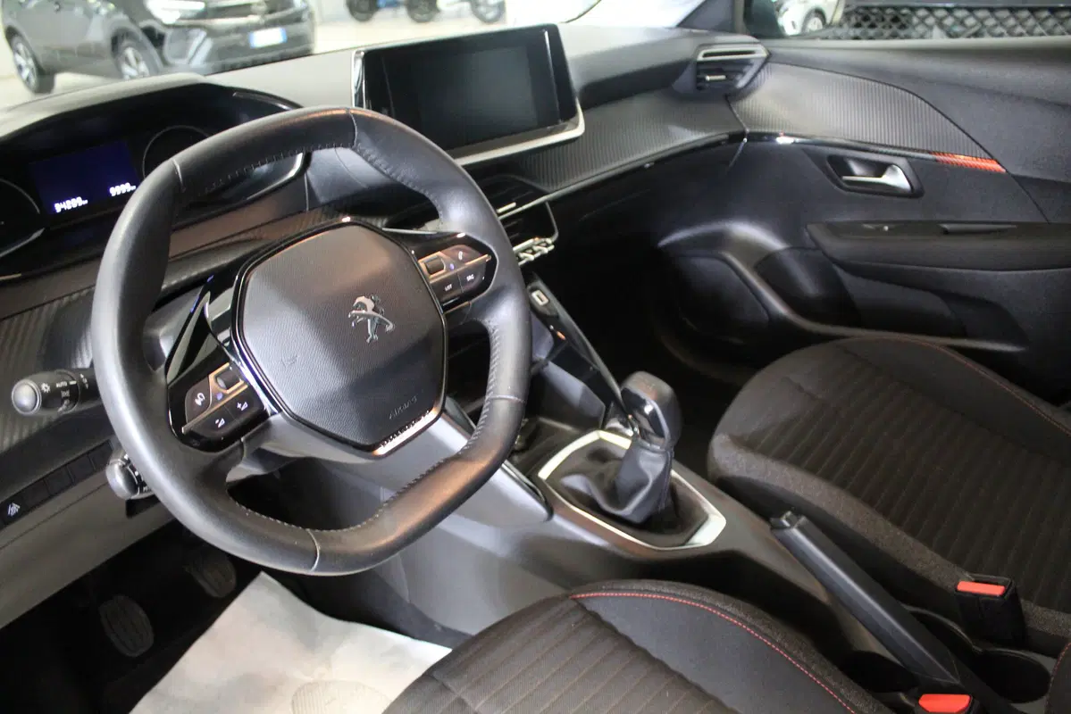Peugeot 208 usata a Cremona (8)