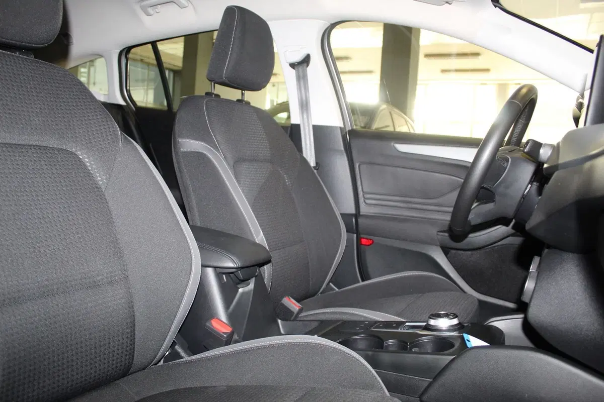 Ford Focus Station Wagon usata a Cremona (9)