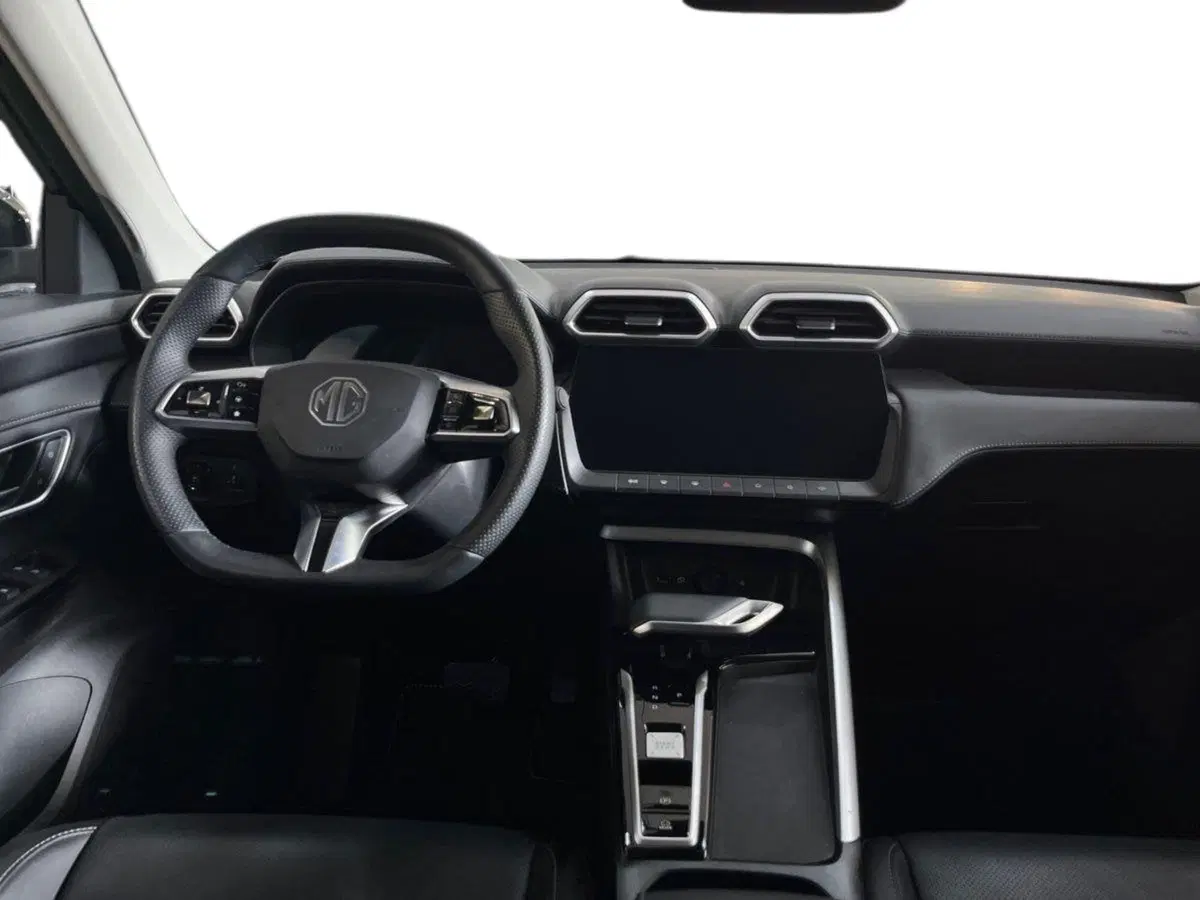 Mg ZS EV usata a Bari (8)