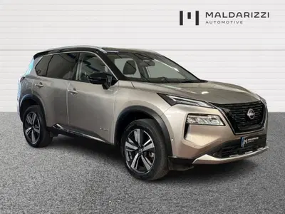 Nissan X-Trail 1.5 e-power Tekna e-4orce 4wd auto del 2022 usata a Bari