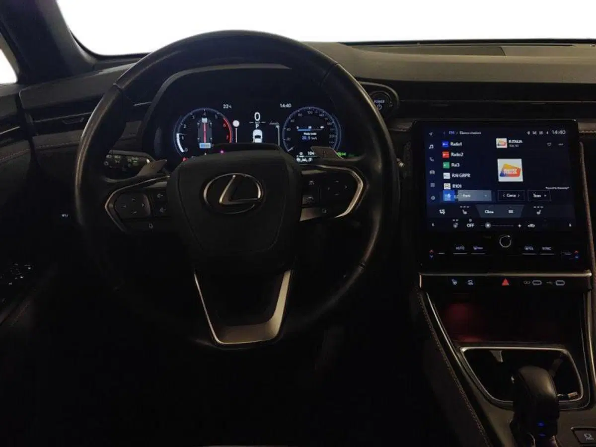 Lexus LBX usata a Genova (8)