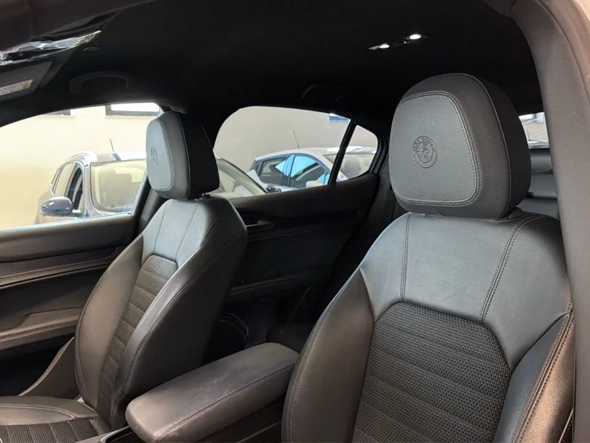 Alfa Romeo Stelvio usata a Pisa (5)