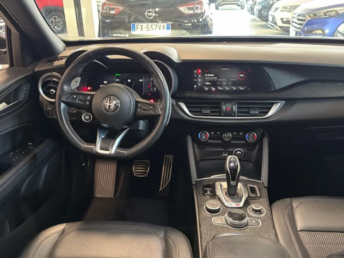 Alfa Romeo Stelvio usata a Pisa (9)