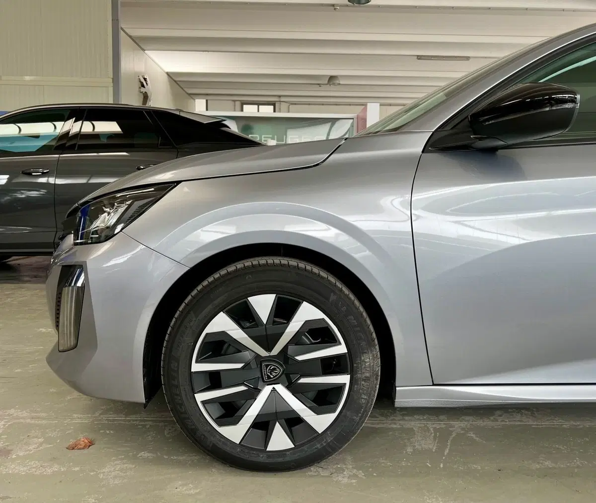 Peugeot 208 usata a Bari (4)