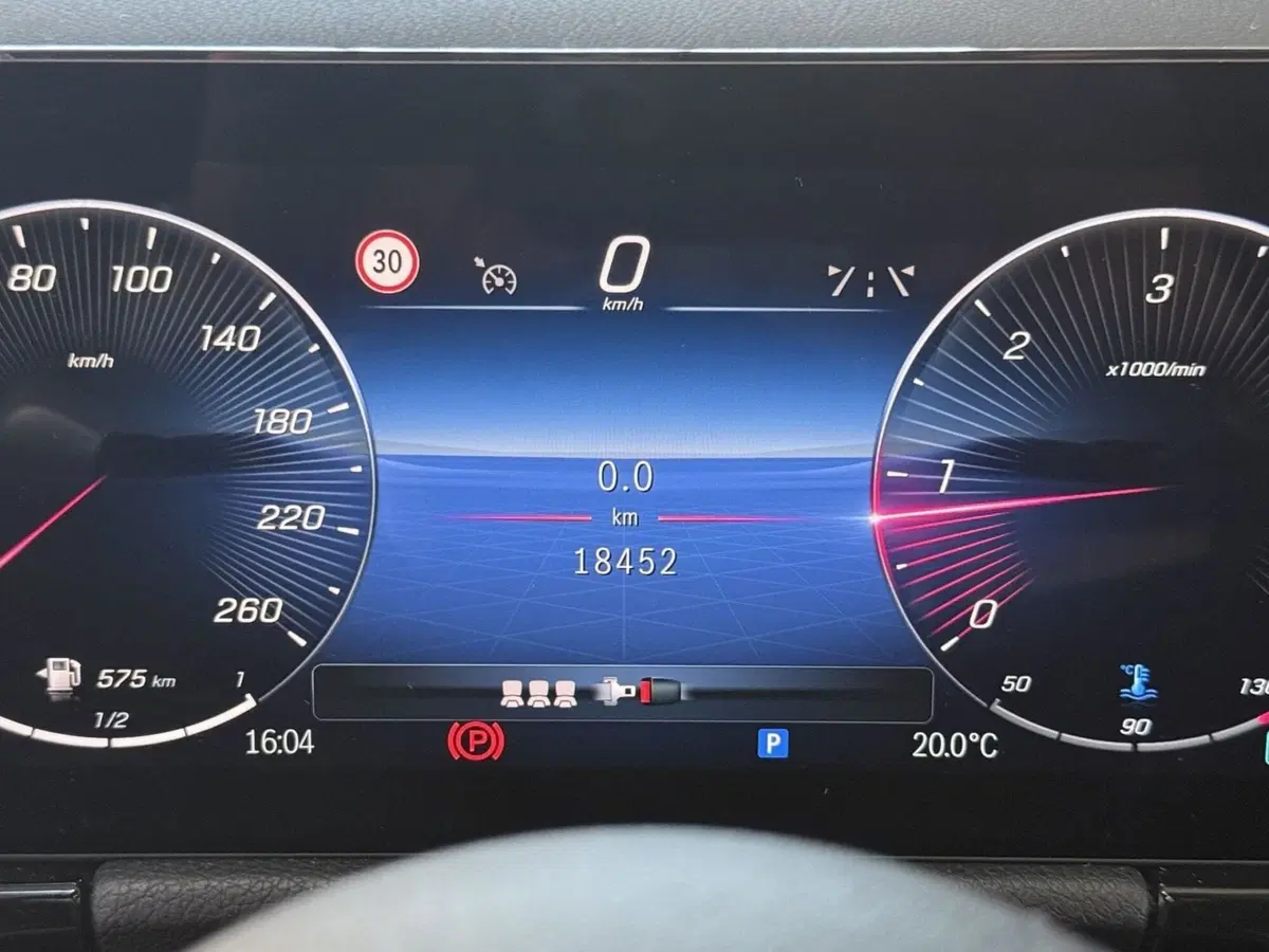 Mercedes-Benz GLA SUV usata a Napoli (10)