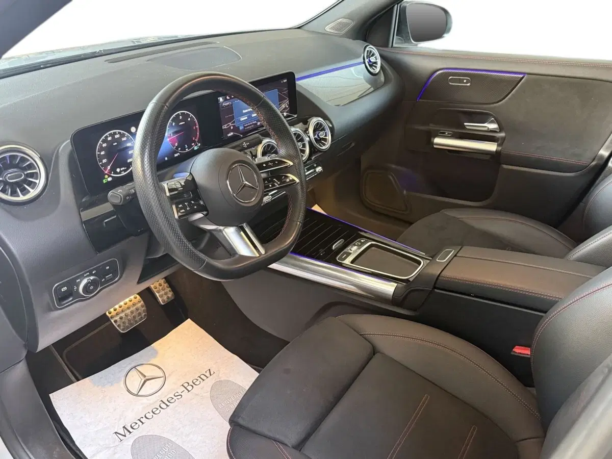 Mercedes-Benz GLA SUV usata a Napoli (11)