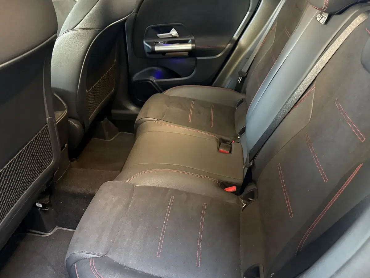 Mercedes-Benz GLA SUV usata a Napoli (15)