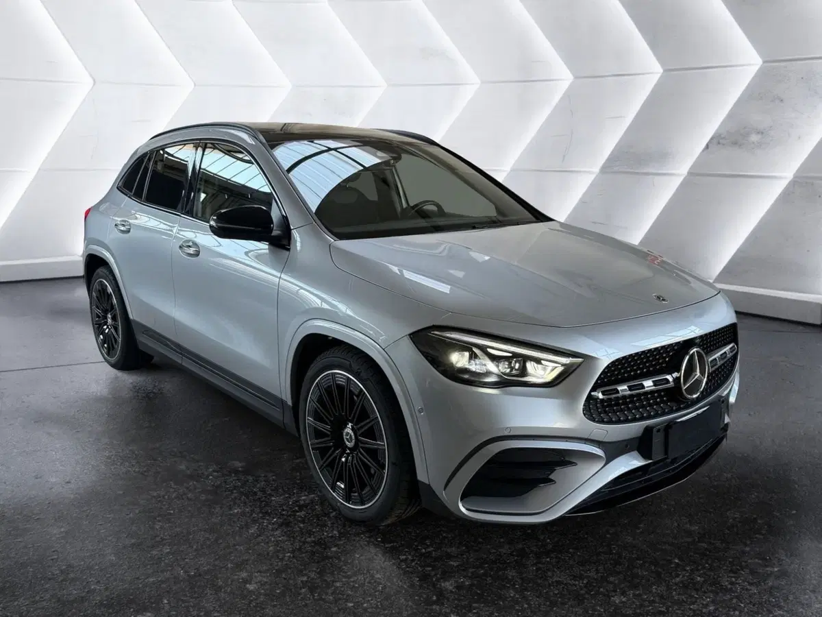 Mercedes-Benz GLA SUV usata a Napoli (3)