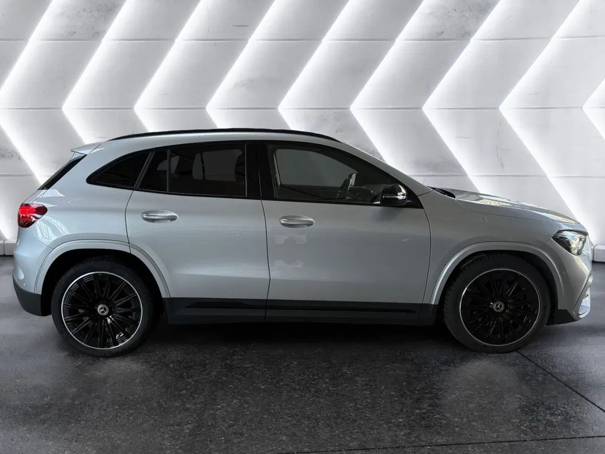 Mercedes-Benz GLA SUV usata a Napoli (4)