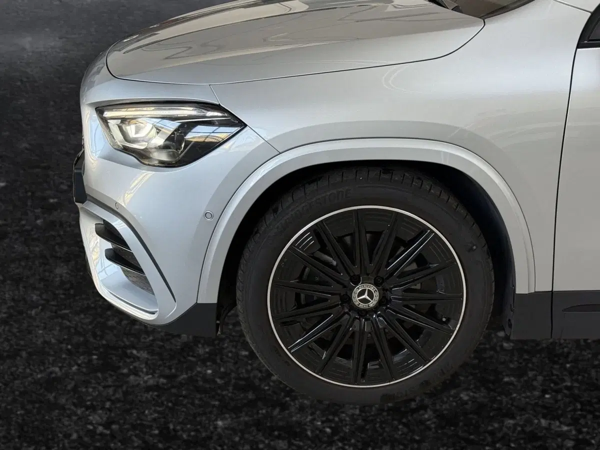 Mercedes-Benz GLA SUV usata a Napoli (9)