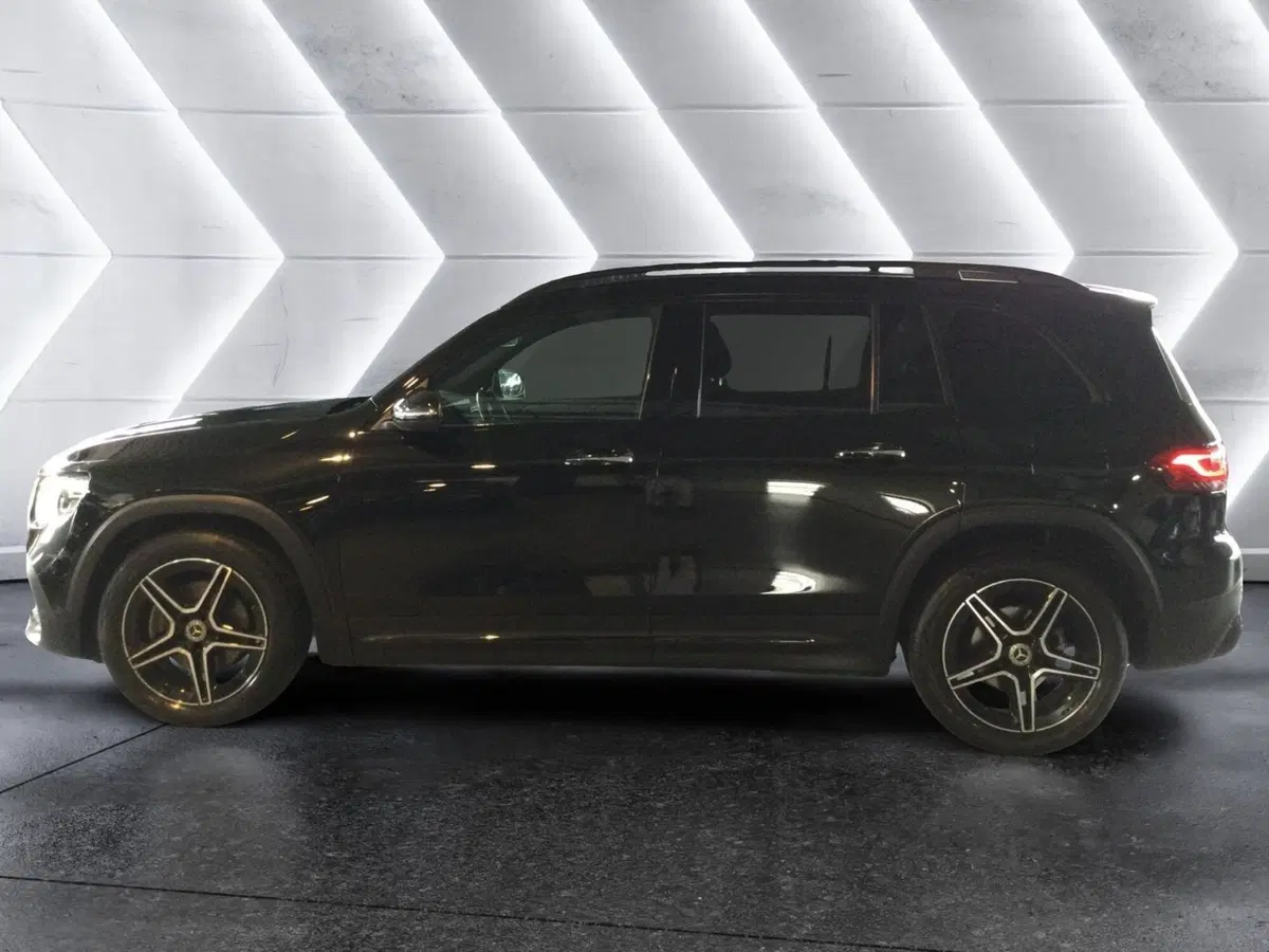 Mercedes-Benz GLB usata a Caserta (8)