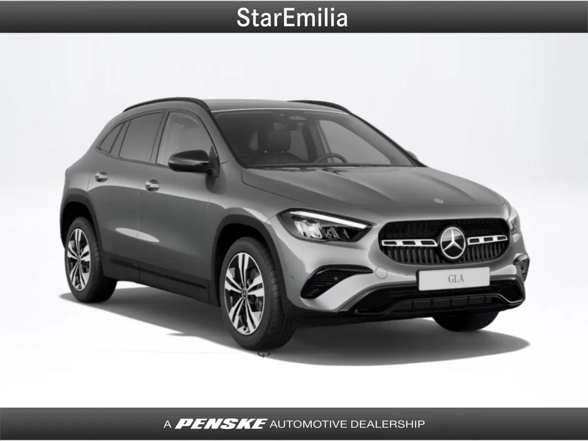 Mercedes-Benz GLA SUV nuova a Bologna