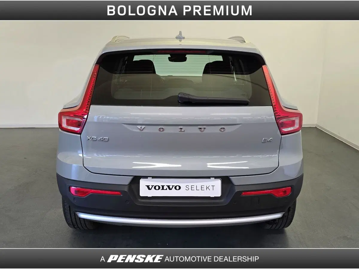 Volvo XC40 usata a Bologna (7)