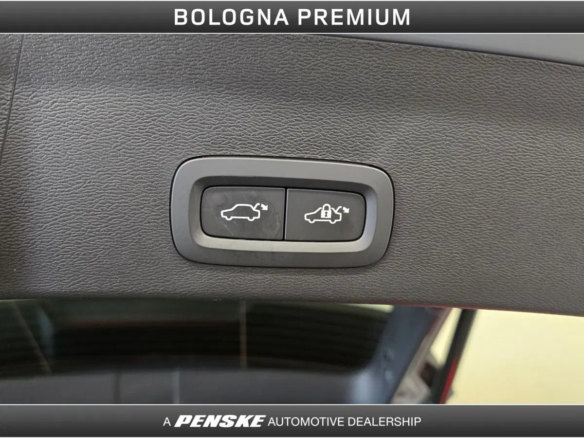 Volvo XC40 usata a Bologna (11)