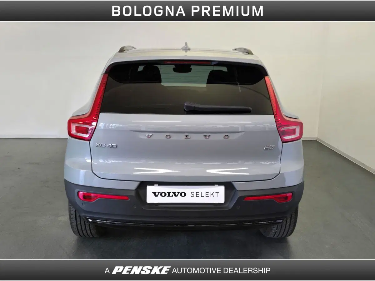 Volvo XC40 usata a Bologna (7)