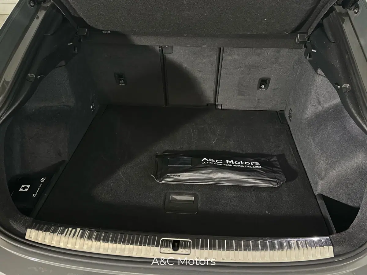 Audi Q3 Sportback usata a Napoli (18)