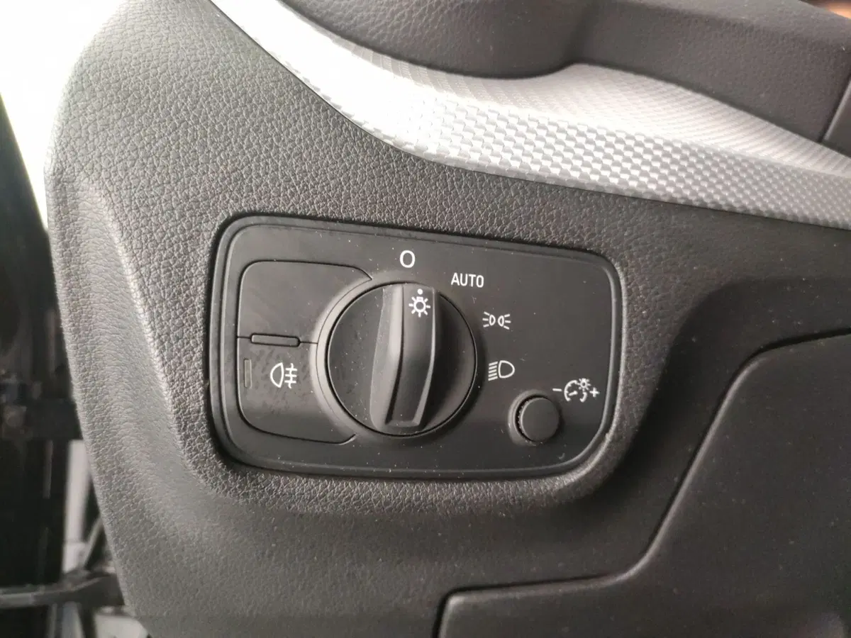 Audi Q2 usata a Napoli (12)