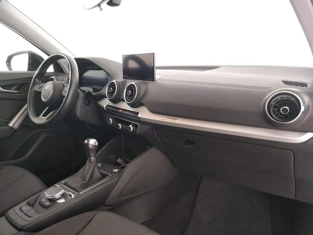 Audi Q2 usata a Napoli (6)