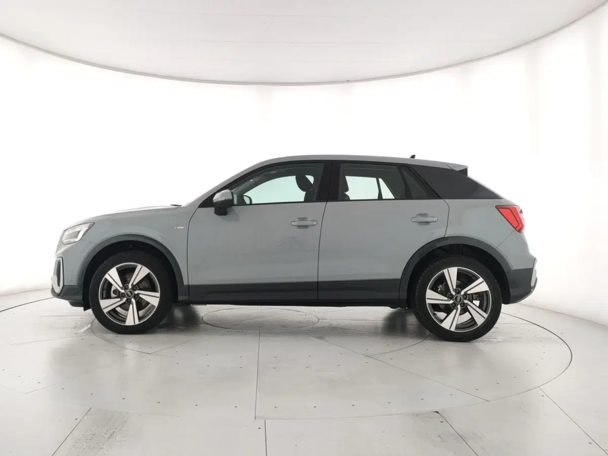 Audi Q2 nuova a Napoli (2)