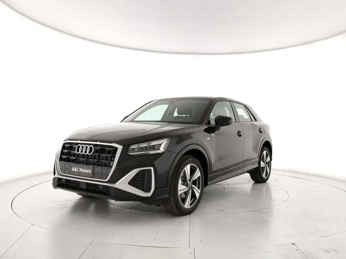 Audi Q2 nuova a Napoli