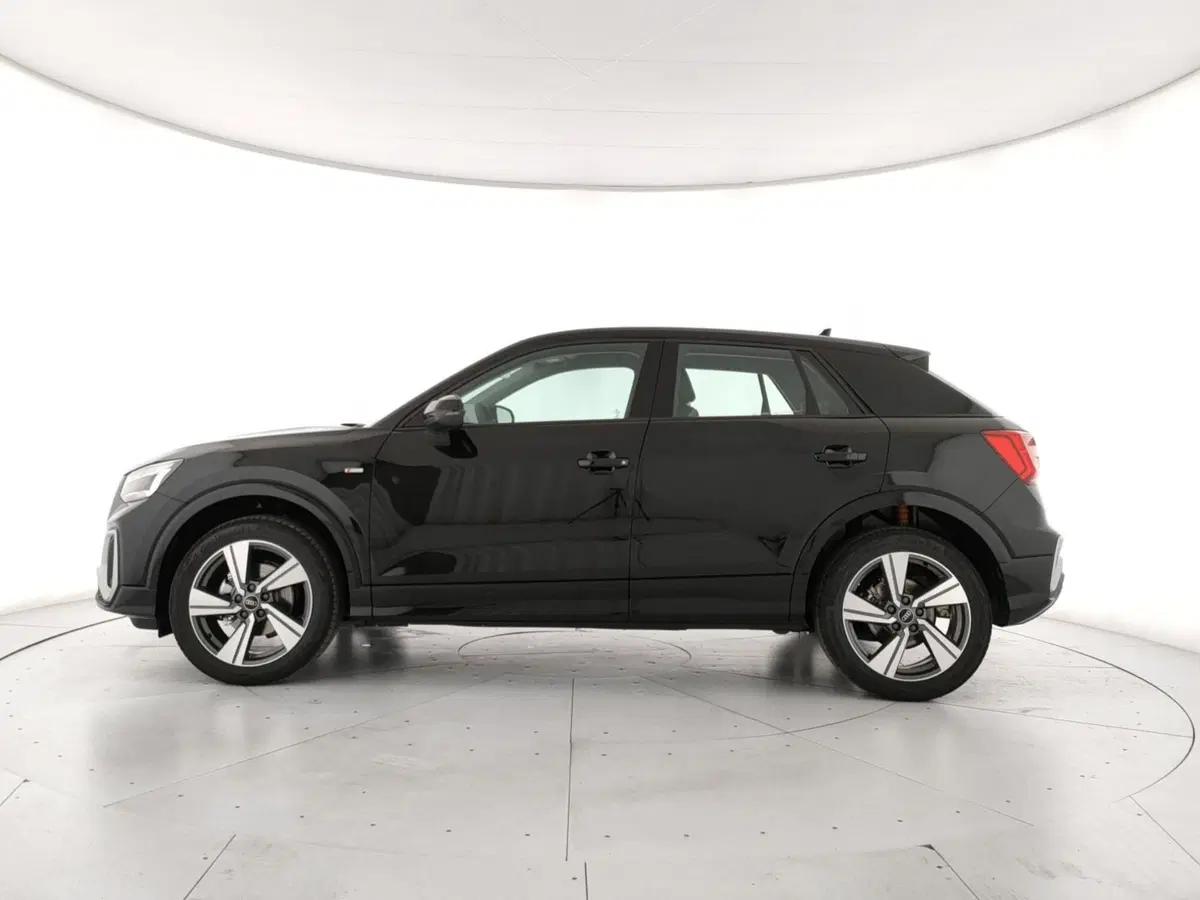 Audi Q2 nuova a Napoli (2)