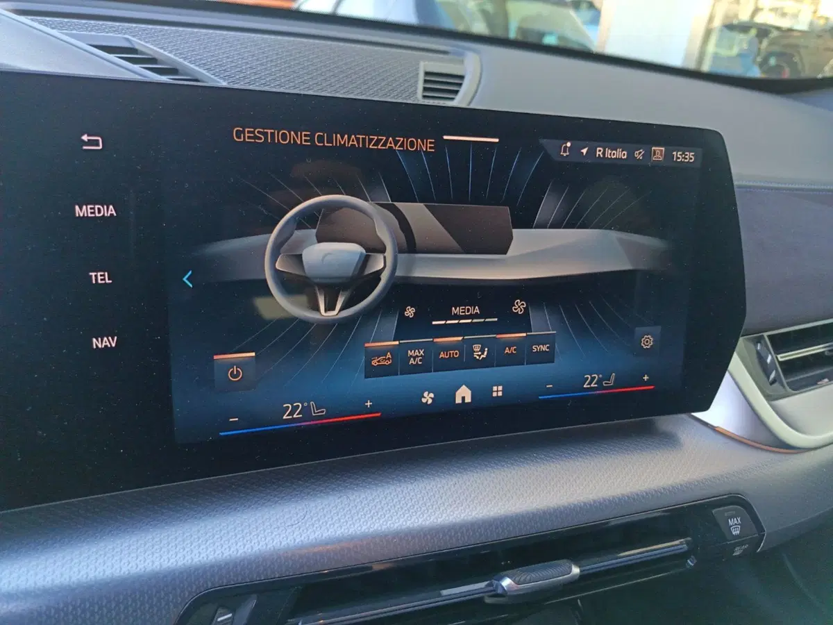 BMW X1 usata a Caserta (6)