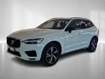 Volvo XC60 B4 Geartronic R-design del 2019 usata a Ravenna