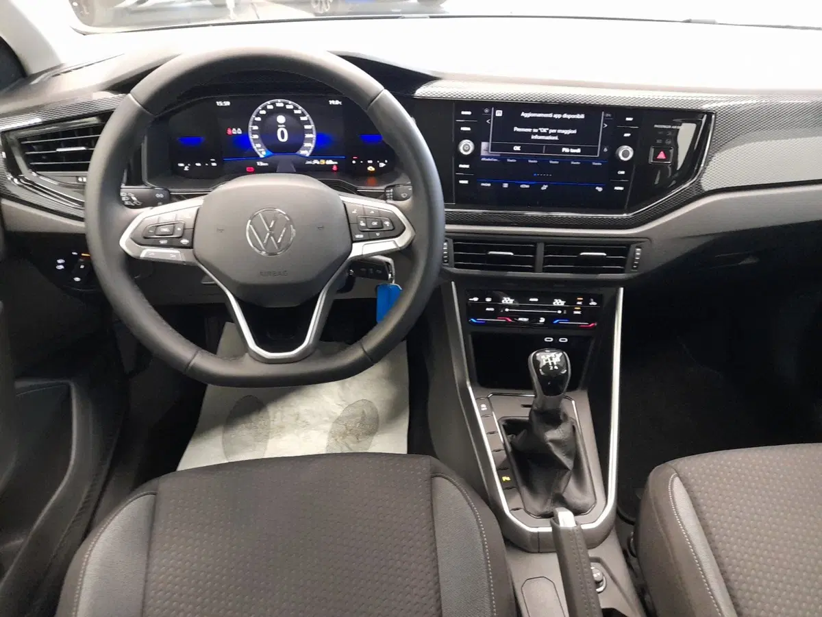 Volkswagen Polo nuova a Bologna (16)