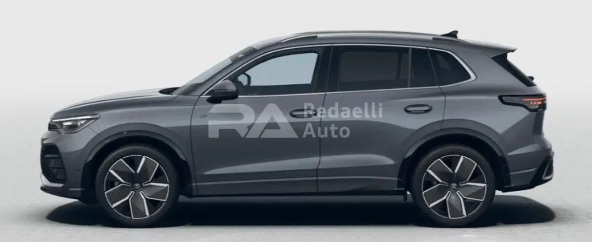 Volkswagen Tiguan nuova a Lecco (2)